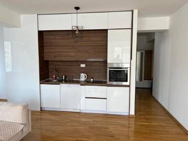 High-End Spacious Apartment next to City Mall