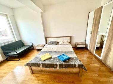 High-End Spacious Apartment next to City Mall