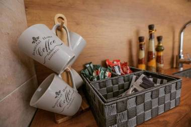 Mickitos Apartments at Macedonia Square