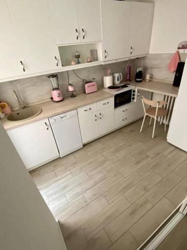 Crystal Rose - Center Apartment