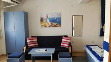 Blue Apartments & Suites