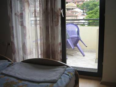 Ivanoski Studios and Guest Rooms