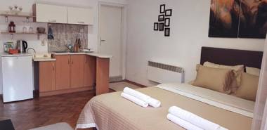 The House Apartments & Guest Rooms