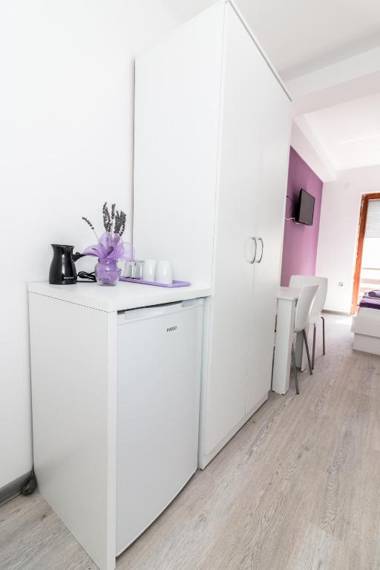 AGH Elite Apartments & Studios