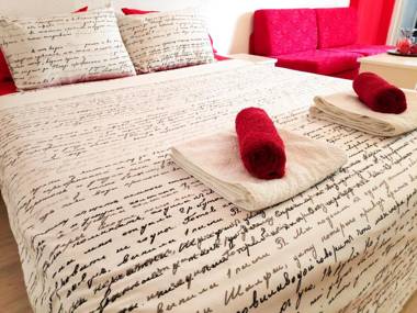 Central Studios & Rooms