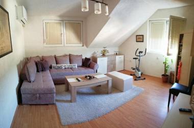 Apartment Stephanie Orange