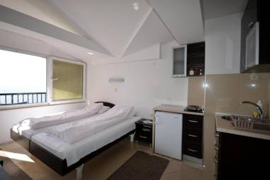 Topencarov Guest House