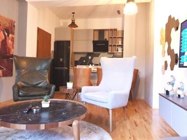 Central Pearl Apartment