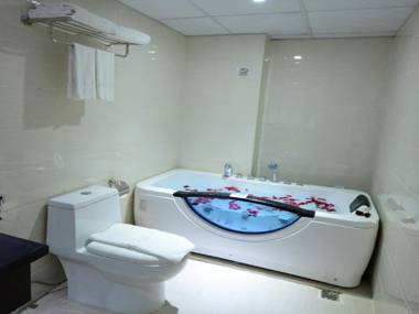 Yadanar Theingi Hotel