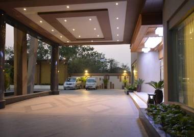 Eastern Palace Hotel