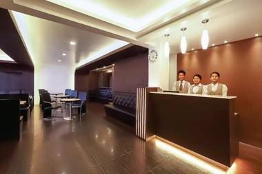 Clover City Center Plus Hotel