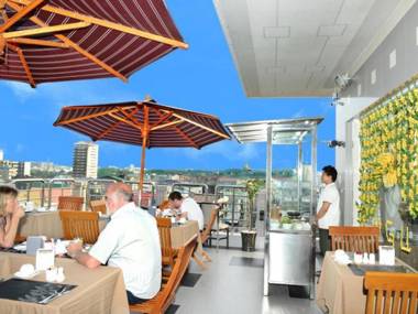 Hotel Grand United - 21st Downtown