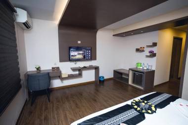 Elegant Hotel Pyi Thar Yar