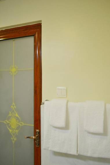 Hotel Broadway Yangon