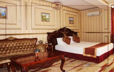 Royal House Hotel
