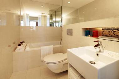 Ole Tai Sam Un Hotel