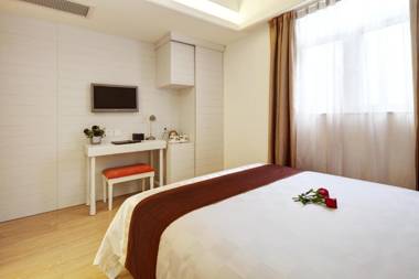 Ole Tai Sam Un Hotel