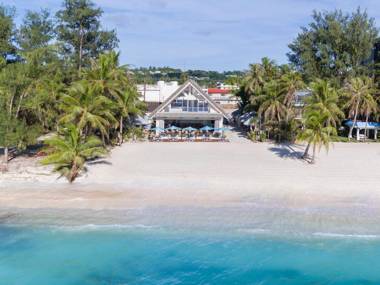 Surfrider Resort Hotel