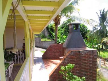 Maison d'une chambre avec vue sur la mer jardin clos et wifi a Le Diamant a 1 km de la plage