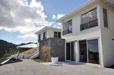 Villa Agapé : vue mer imprenable piscine sud caraïbe