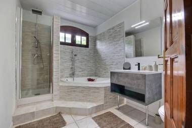 Diamantina Villa de charme refaite à neuf 4 chambres PISCINE