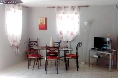 Appartement de 2 chambres avec vue sur la mer piscine partagee et terrasse amenagee a Schoelcher a 1 km de la plage