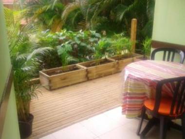 Studio a Sainte Anne a 100 m de la plage avec piscine privee terrasse amenagee et wifi