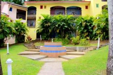 Studio a Sainte Anne a 100 m de la plage avec piscine privee terrasse amenagee et wifi