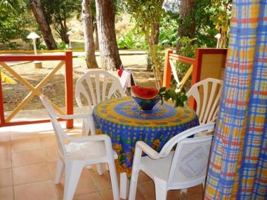 Studio a Sainte Anne a 500 m de la plage avec piscine privee jardin clos et wifi