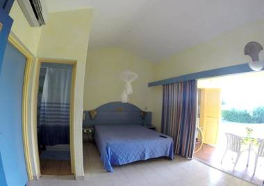 Studio a Sainte Anne a 200 m de la plage avec vue sur la mer jardin clos et wifi