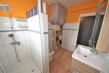 Villa with pool (MQSA31)