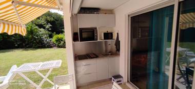 Studio avec piscine partagee jardin clos et wifi a Saint Anne