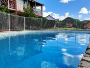 Studio avec piscine partagee terrasse amenagee et wifi a Sainte Anne