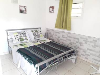 Appartement de 2 chambres avec jardin clos et wifi a Saint Joseph a 7 km de la plage