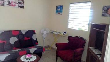 Maison de 2 chambres avec jardin clos et wifi a Riviere Pilote