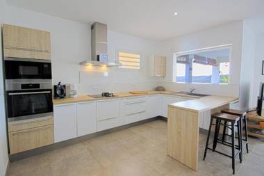 villa with pool and sea view (MQAA16)