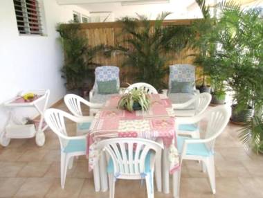 Studio a Les Anses d'Arlet a 500 m de la plage avec vue sur la mer et jardin amenage