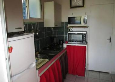 Studio a Les Anses d'Arlet a 500 m de la plage avec vue sur la mer et jardin amenage