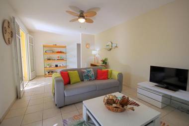 Villa 200m from the beach MQSL17