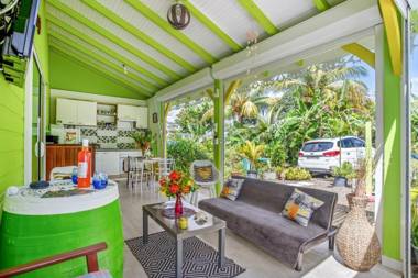 Maison de 2 chambres avec jardin clos et wifi a Sainte Luce a 2 km de la plage