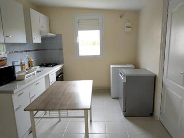 Studio avec jardin clos et wifi a Le Lamentin a 5 km de la plage