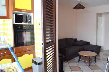 Appartement de 2 chambres avec jardin clos et wifi a Le Diamant a 1 km de la plage