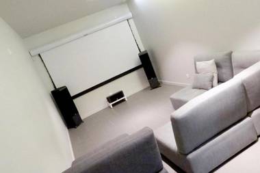 Luxury waterfront villa MQFR08