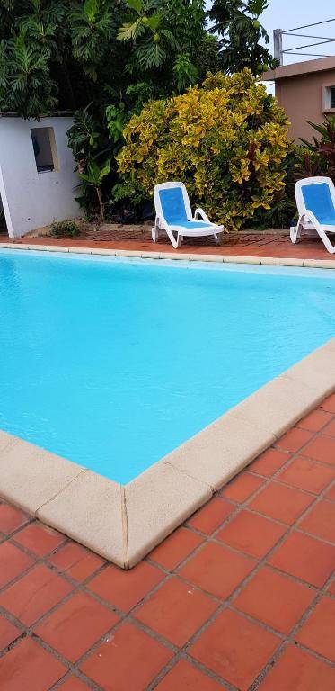 Appartement d'une chambre avec vue sur la ville piscine privee et jardin clos a Le Francois a 3 km de la plage