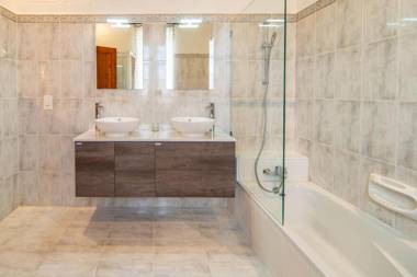 Sinjura Holiday Home