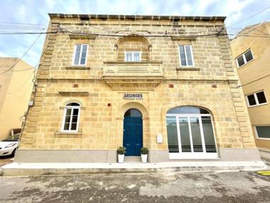 George's Boutique Living