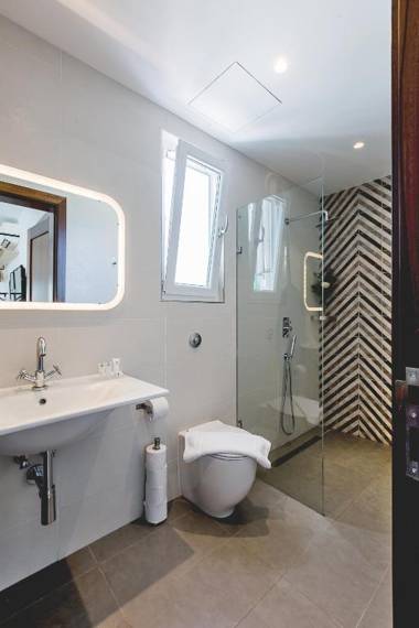 Two Pillows Boutique Hostel