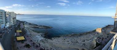 Magnificent Seafront 2-bedroom Sliema penthouse