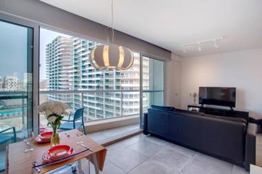 Modern Seaview Apartment In a Prime Location