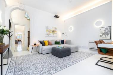 Beautiful Luxury Art Deco Townhouse